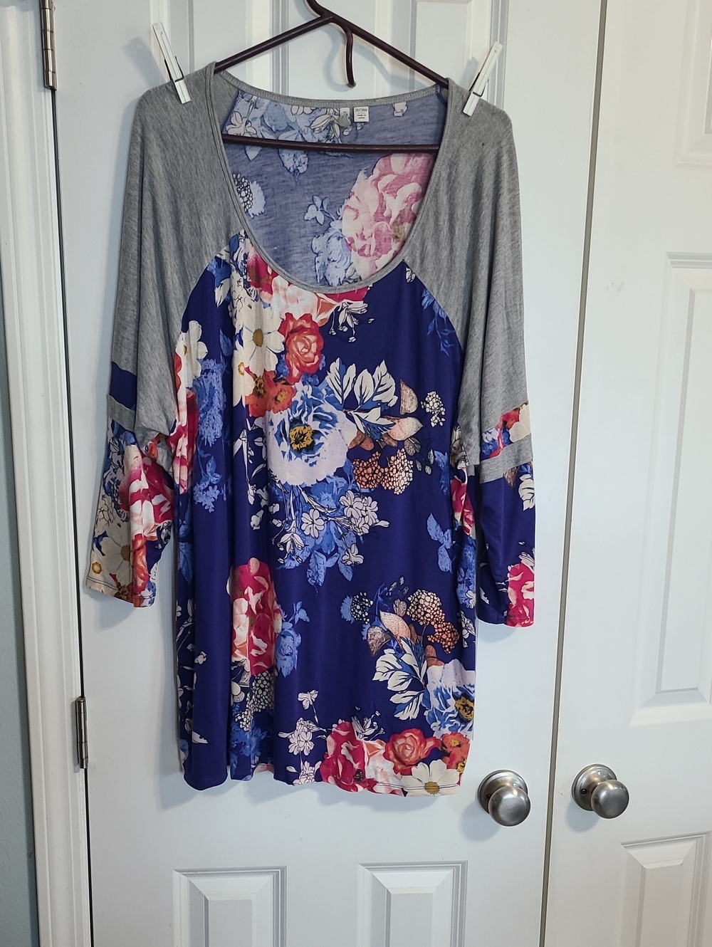 Floral Raglan Scoop Neck Women's Top - Blue & Gray